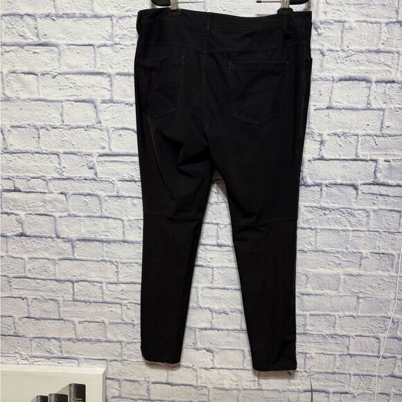Lululemon ABC Slim *Warpstreme 34"
Black size 34 has flaws - Picture 6 of 14